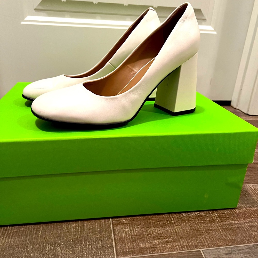 Women's shoes with heels. Perfect condition. Worn twice